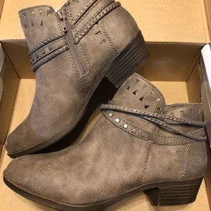 Sugar Tailor Taupe Booties